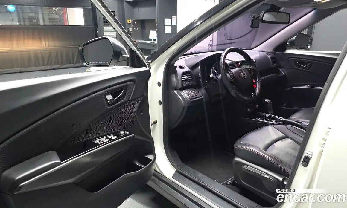SsangYong TIBOLI 2017 1.6 автомат (гидро), фото 13