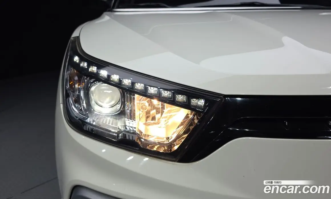 SsangYong TIBOLI 2017 1.6 автомат (гидро), фото 8
