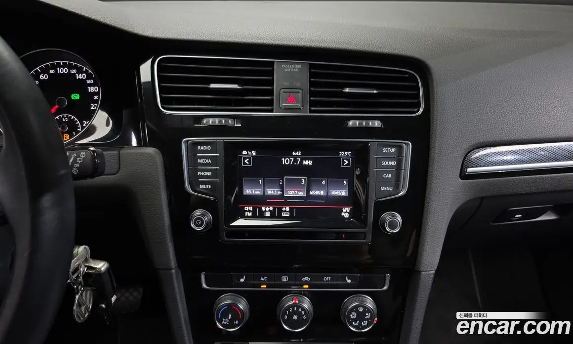 Volkswagen Golf 2014 1.6 автомат (гидро), фото 14
