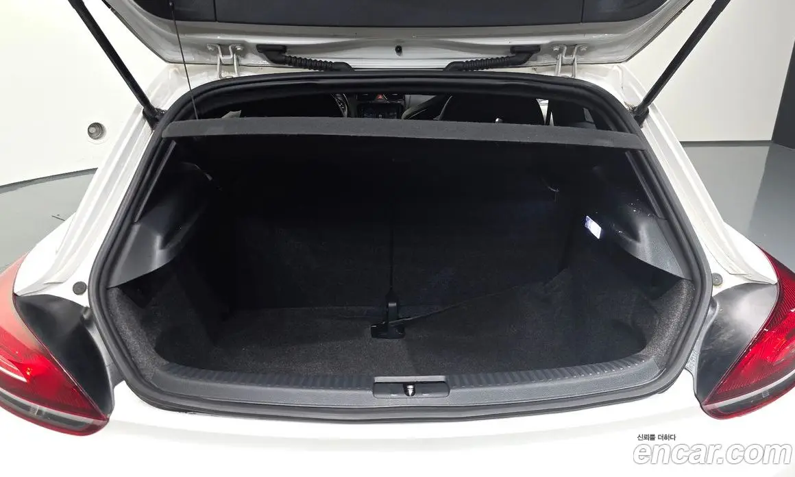 Volkswagen Scirocco 2013 2.0 автомат (гидро), фото 25