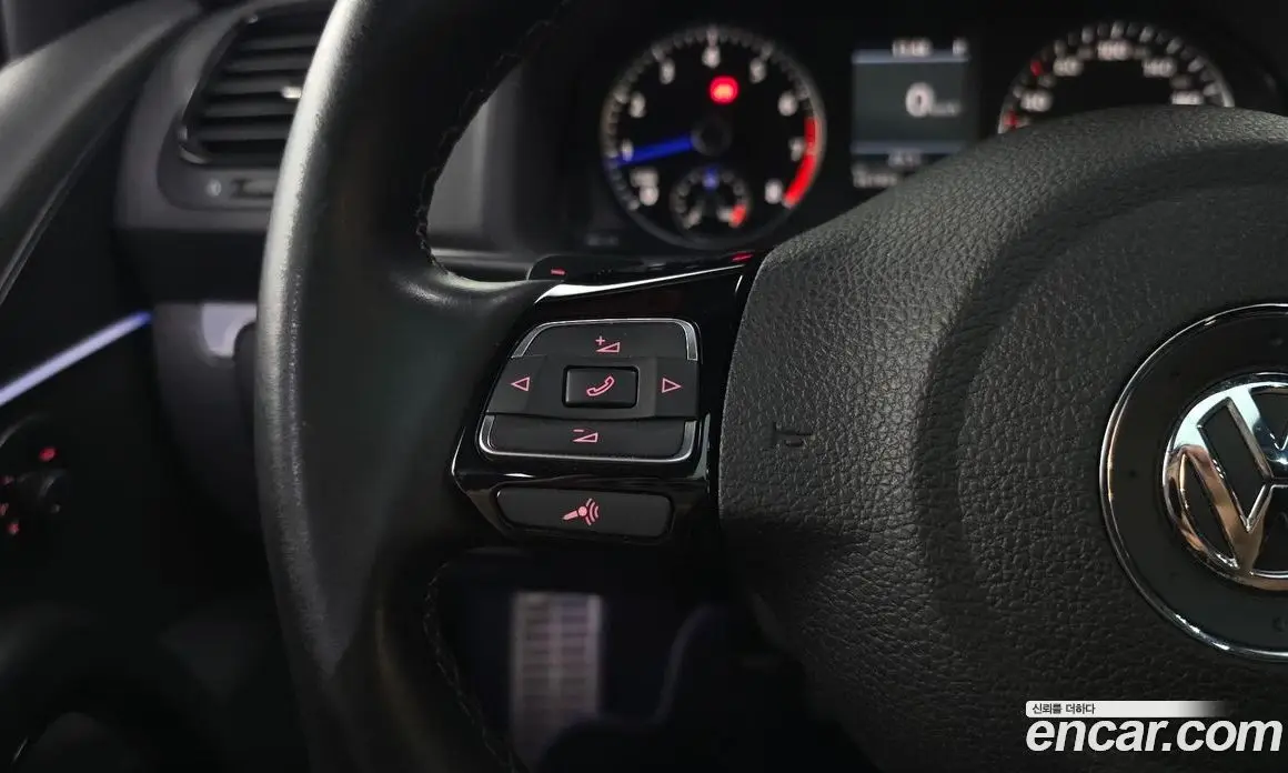 Volkswagen Scirocco 2013 2.0 автомат (гидро), фото 26