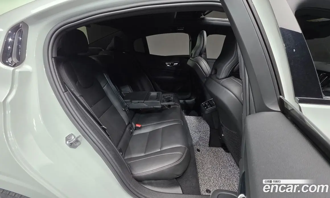 Volvo S60 2022 2.0 автомат (гидро), фото 19