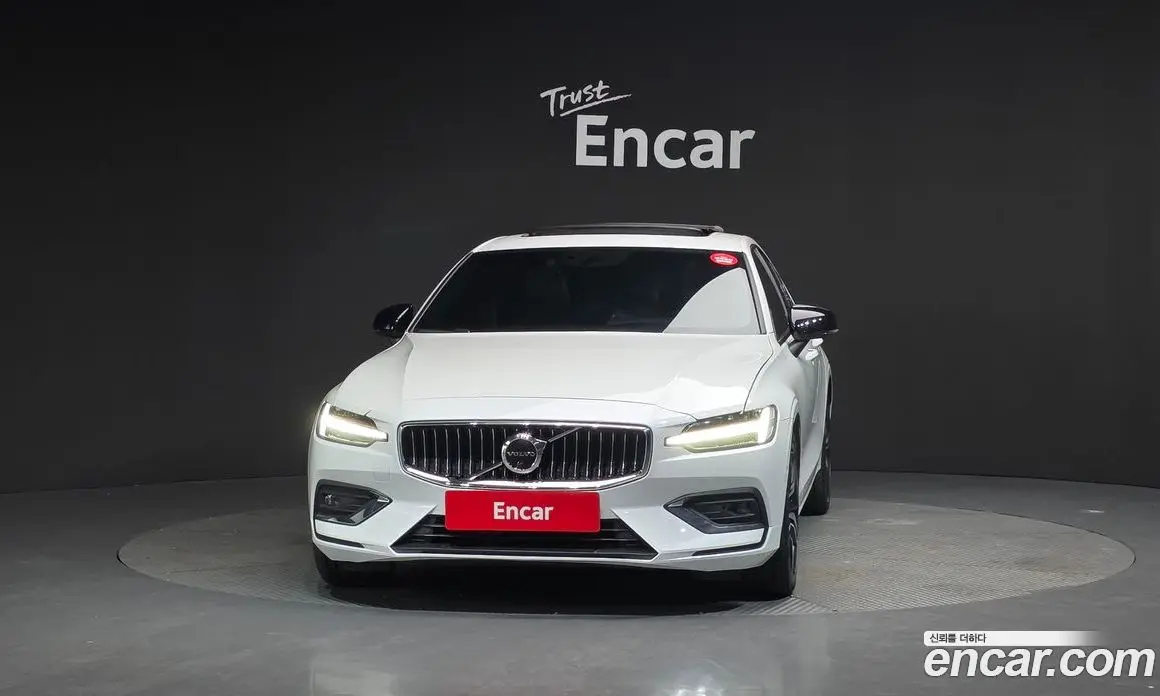 Volvo S60 2022 2.0 автомат (гидро), фото 3