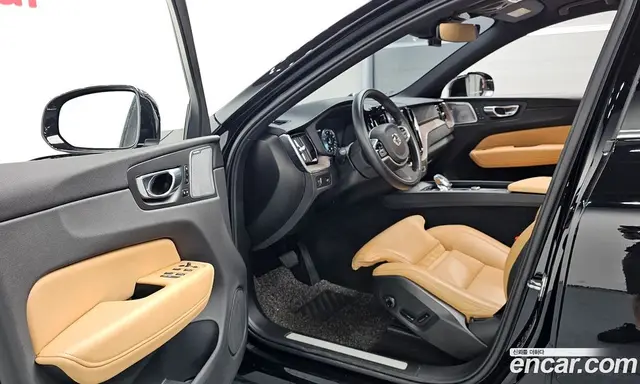 Volvo XC60 2021 2.0 автомат (гидро), миниатюра 12