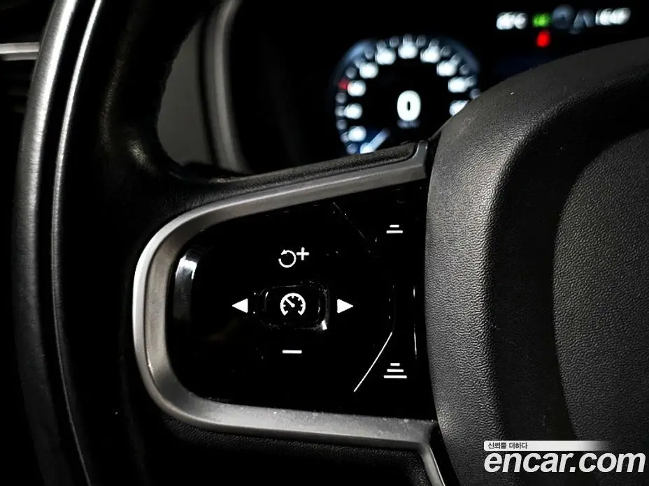 Volvo XC90 2021 2.0 автомат (гидро), фото 19