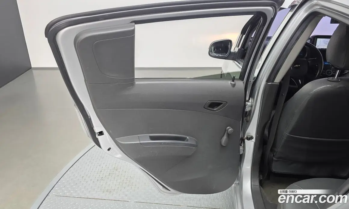 Chevrolet Spark 2013 1.0 автомат (гидро), фото 15