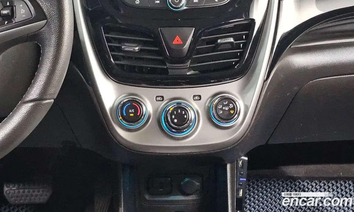 Chevrolet Spark 2016 1.0 автомат (гидро), фото 15
