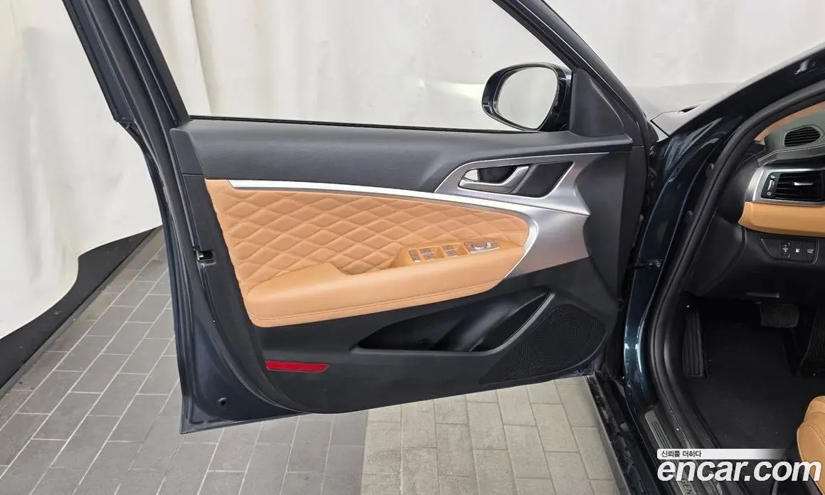 Genesis G70 2022 2.0 автомат (гидро), фото 14