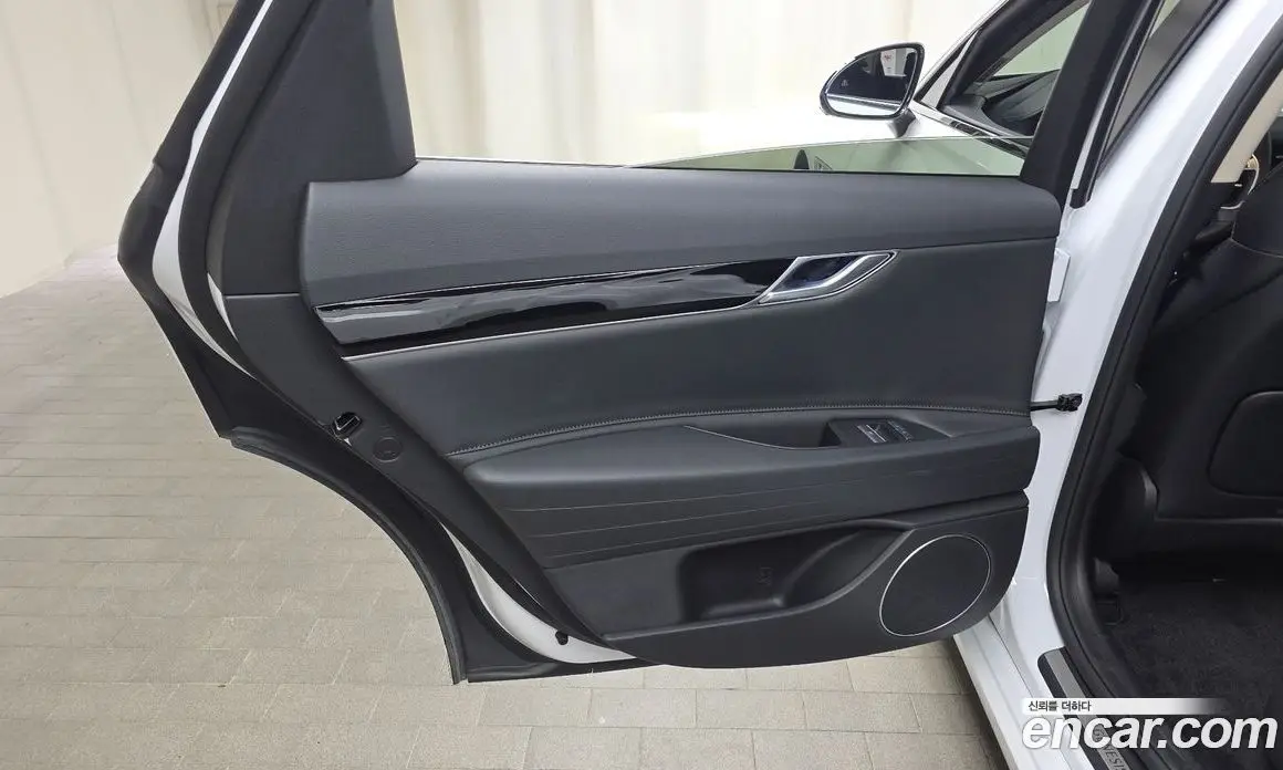 Genesis G80 2023 2.5 автомат (гидро), фото 15