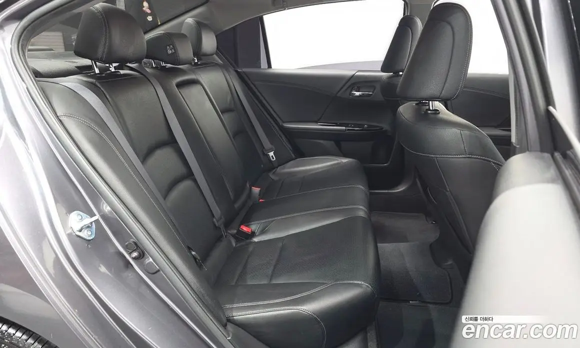 Honda Accord 2017 2.0 автомат (гидро), фото 12