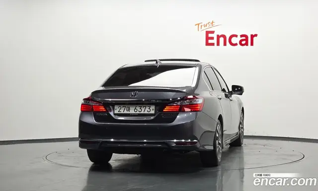 Honda Accord 2017 2.0 автомат (гидро), миниатюра 4