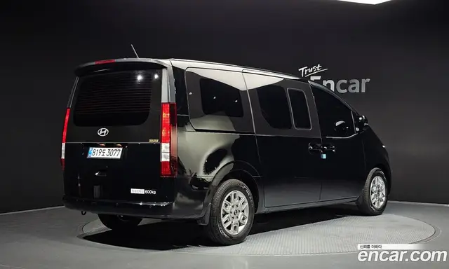 Hyundai Staria 2025 2.2 автомат (гидро), миниатюра 2