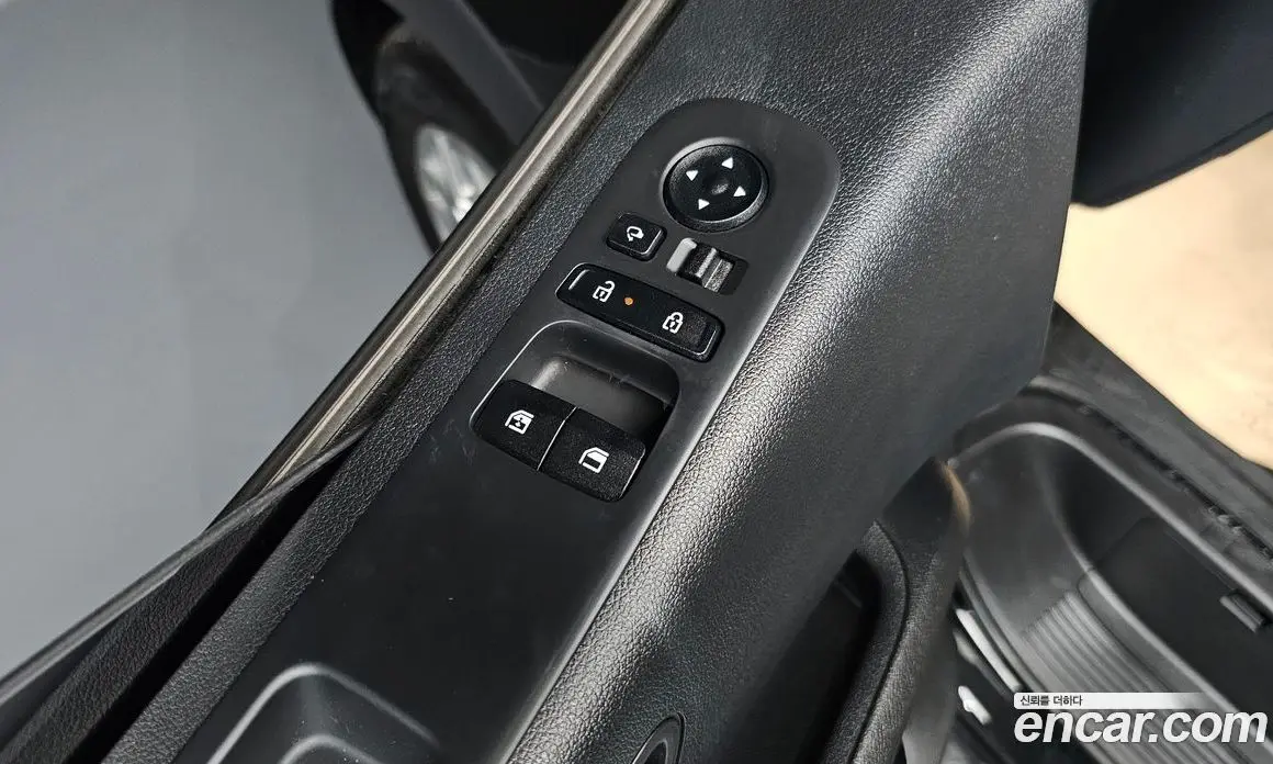 Hyundai Staria 2025 2.2 автомат (гидро), фото 13