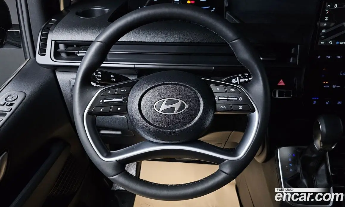 Hyundai Staria 2025 2.2 автомат (гидро), фото 16