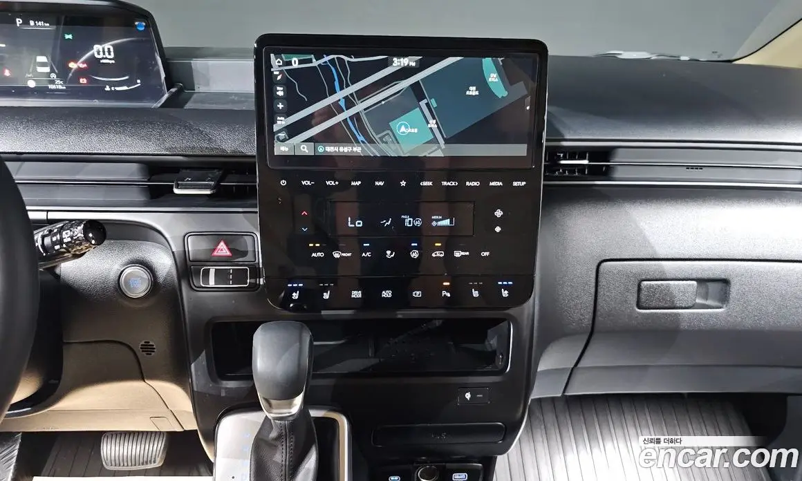 Hyundai Staria 2025 2.2 автомат (гидро), фото 17
