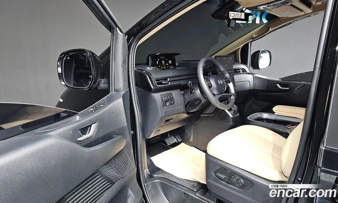 Hyundai Staria 2025 2.2 автомат (гидро), фото 10