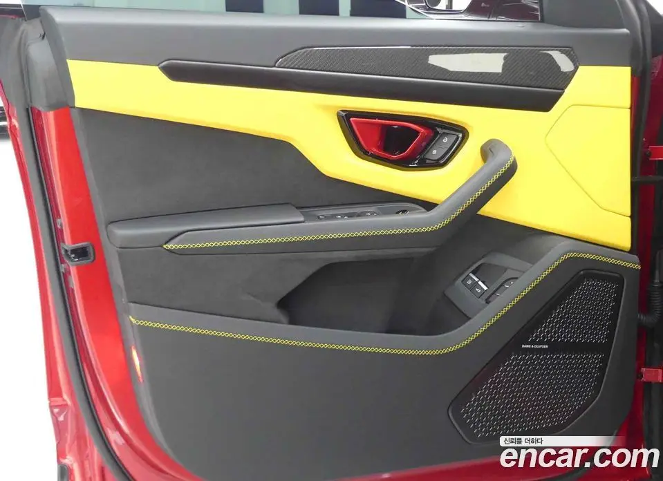 Lamborghini Urus 2025 4.0 автомат (гидро), фото 13 Lamborghini Urus 2025 4.0 автомат (гидро), фото 13