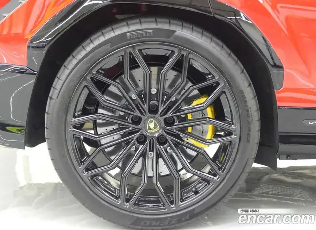 Lamborghini Urus 2025 4.0 автомат (гидро), миниатюра 10 Lamborghini Urus 2025 4.0 автомат (гидро), миниатюра 10