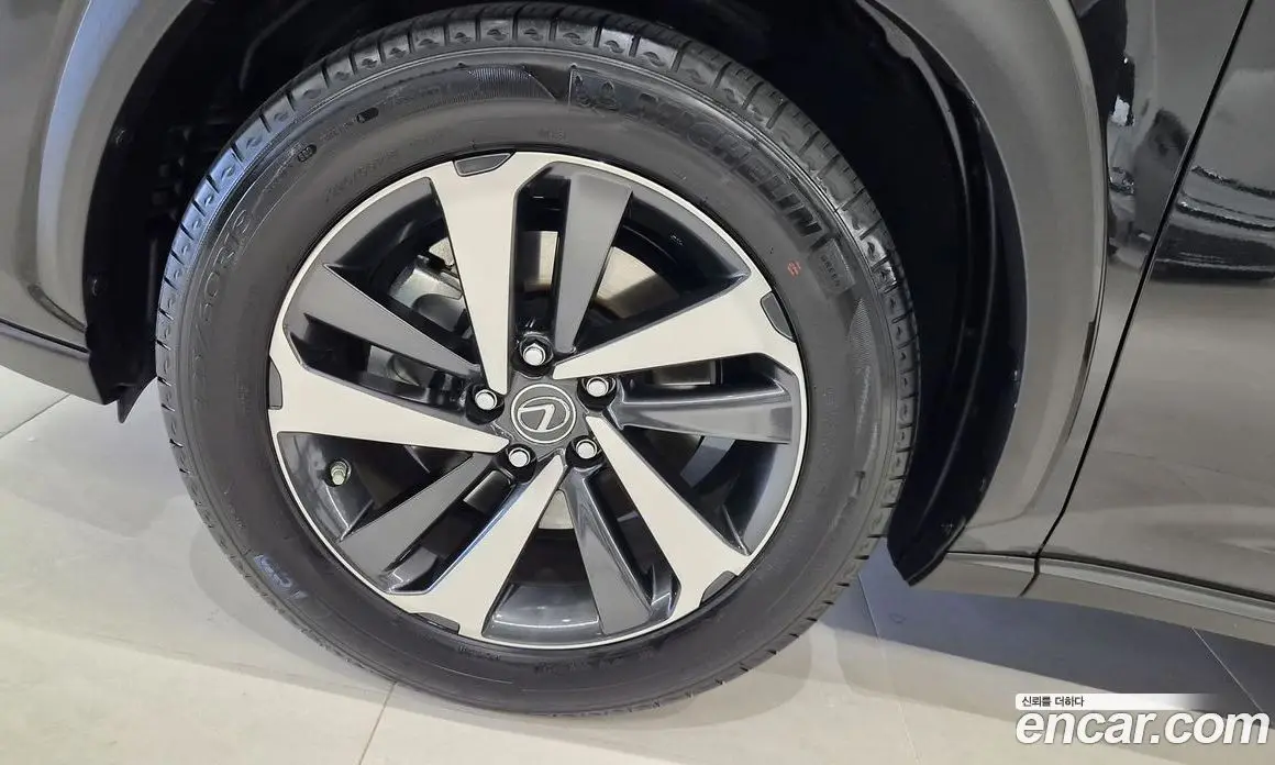 Lexus NX 2021 2.5 автомат (вариатор), фото 5 Lexus NX 2021 2.5 автомат (вариатор), фото 5