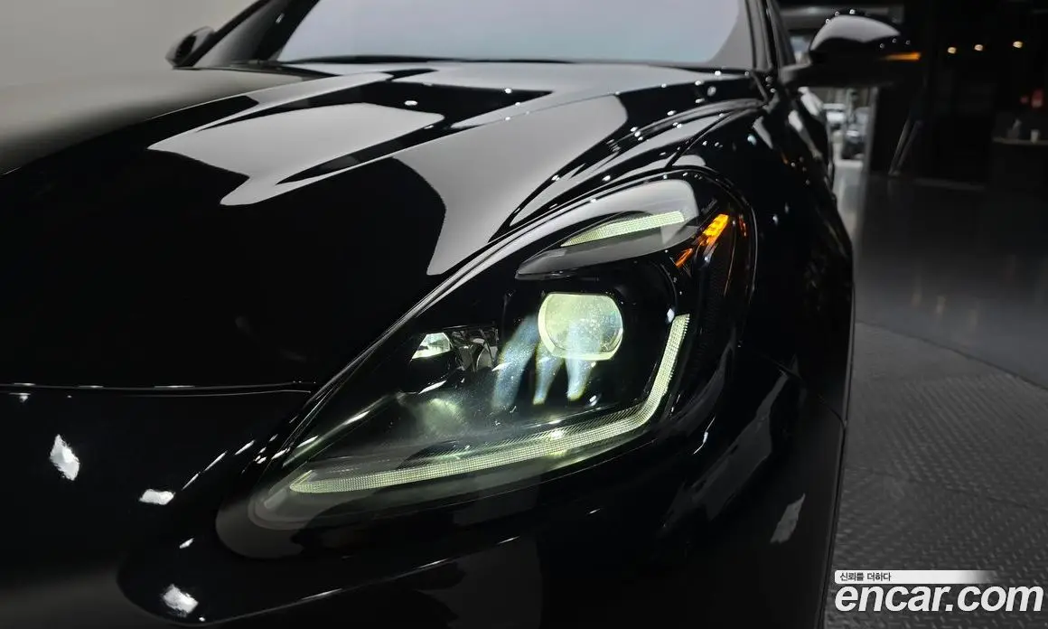 Maserati Grecale 2025 0.3 автомат (гидро), фото 7 Maserati Grecale 2025 0.3 автомат (гидро), фото 7