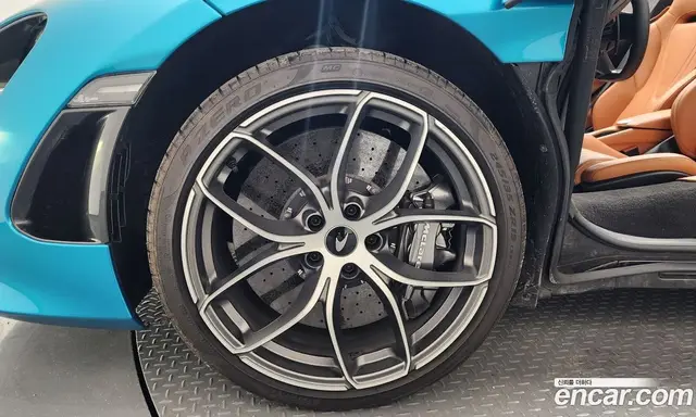 McLaren 720S 2020 4.0 автомат (гидро), миниатюра 5 McLaren 720S 2020 4.0 автомат (гидро), миниатюра 5