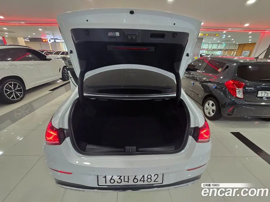 Mercedes-Benz CLA-Class 2023 2.0 автомат (гидро), фото 18