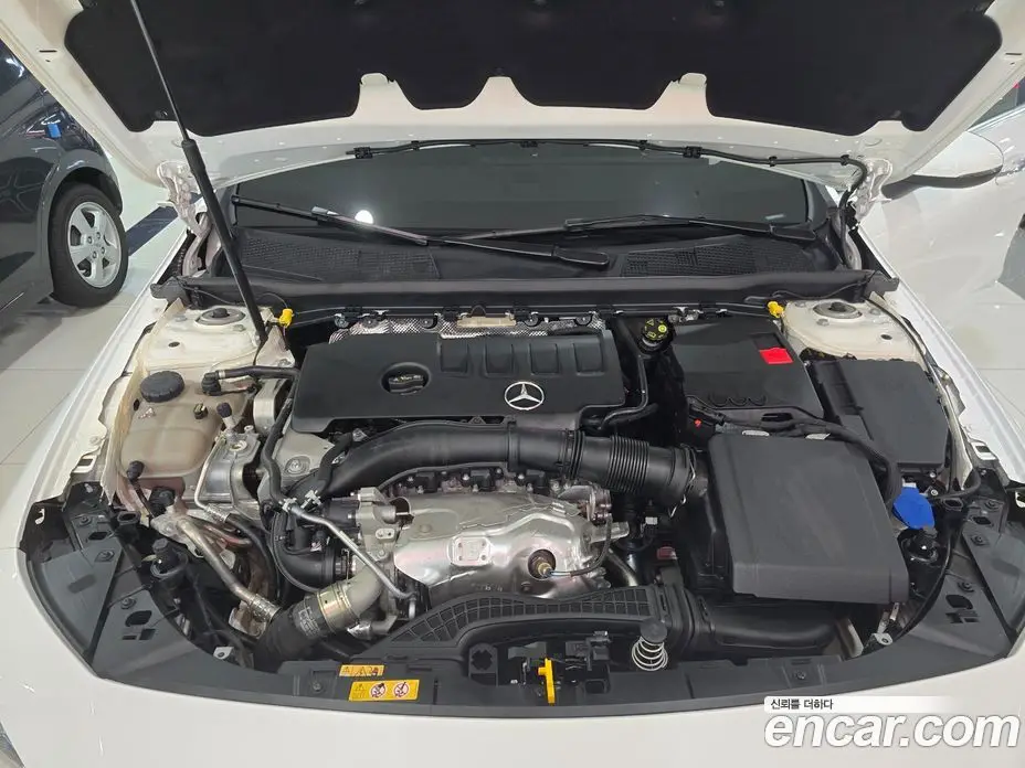Mercedes-Benz CLA-Class 2023 2.0 автомат (гидро), фото 6