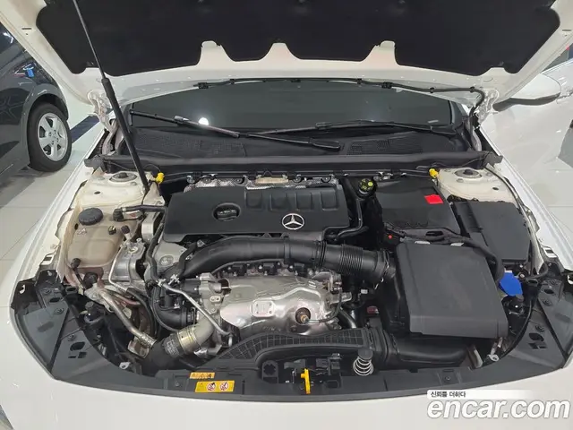 Mercedes-Benz CLA-Class 2023 2.0 автомат (гидро), миниатюра 6