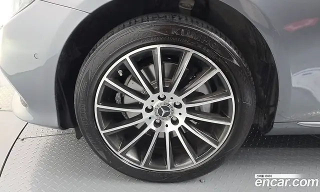 Mercedes-Benz E-Class 2019 1.9 автомат (гидро), миниатюра 5