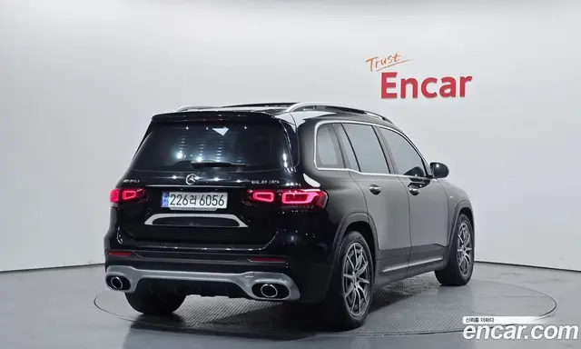 Mercedes-Benz GLB-Class 2022 2.0 автомат (гидро), миниатюра 2
