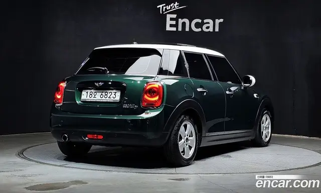 Mini Cooper 2016 1.5 автомат (гидро), миниатюра 2