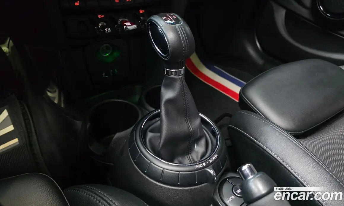 Mini Cooper 2016 1.5 автомат (гидро), фото 9