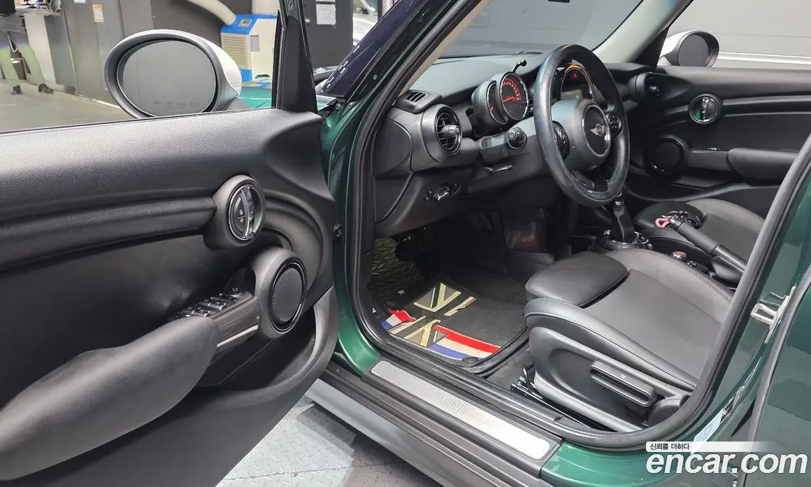 Mini Cooper 2016 1.5 автомат (гидро), фото 10