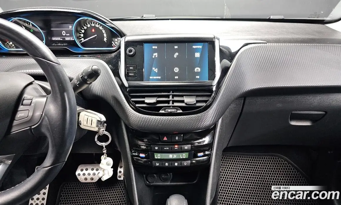 Peugeot 2008 2019 1.5 автомат (гидро), фото 13