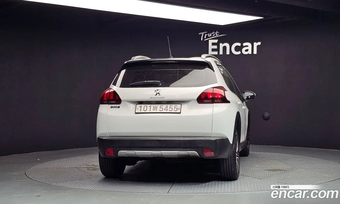 Peugeot 2008 2019 1.5 автомат (гидро), фото 4