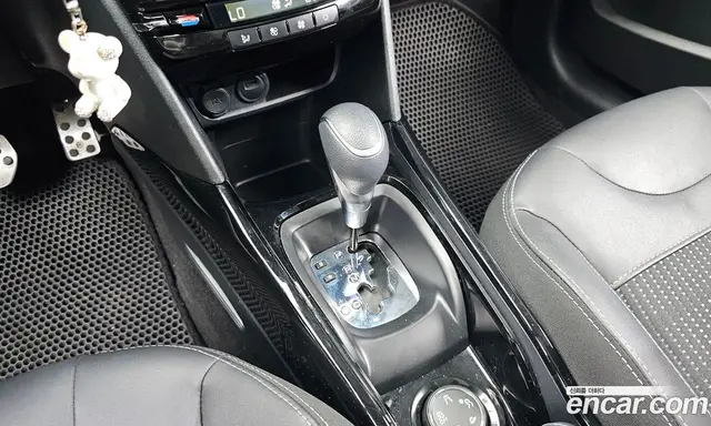 Peugeot 2008 2019 1.5 автомат (гидро), миниатюра 9