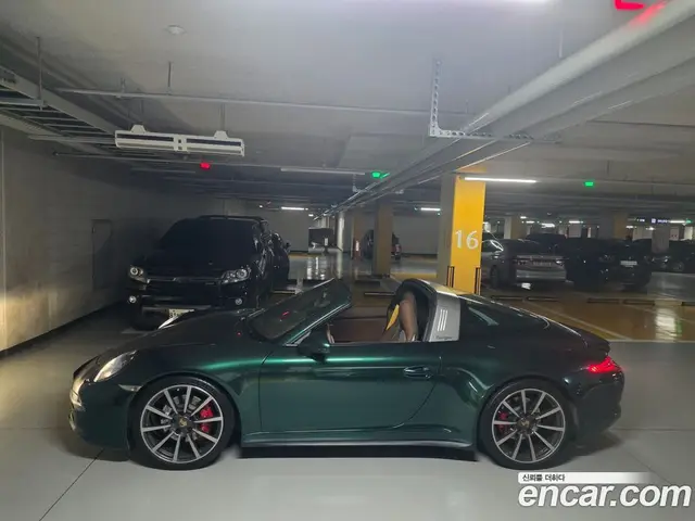 Porsche 911 2014 3.8 автомат (гидро), миниатюра 2