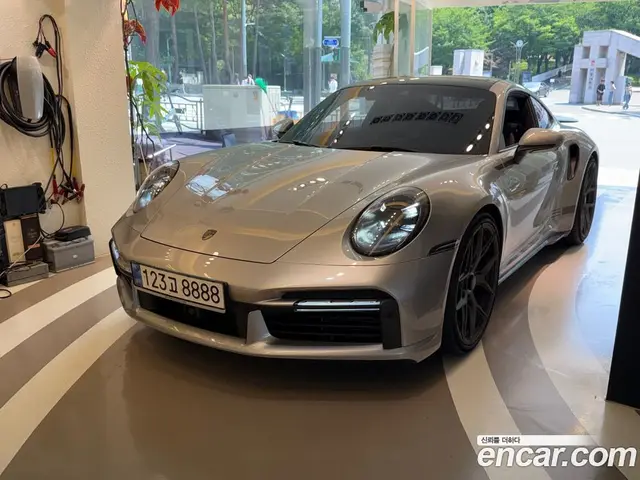 Porsche 911, 2025, 2 806 км