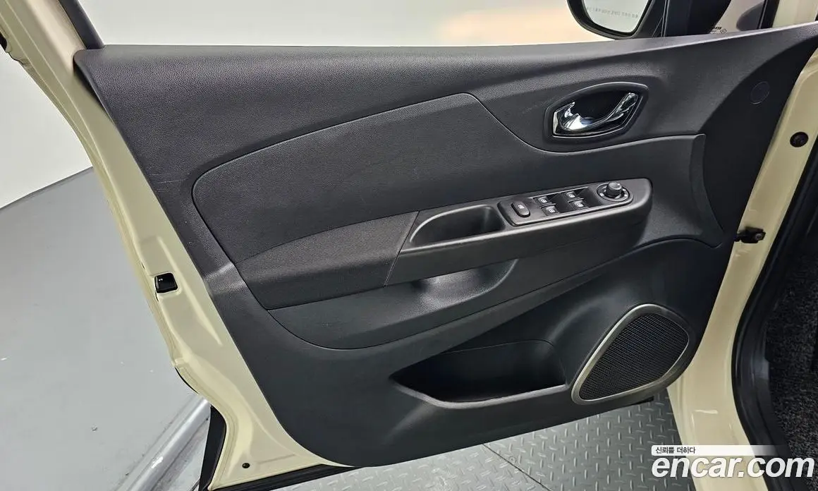 Renault (Samsung) QM3 2016 1.5 автомат (гидро), фото 14