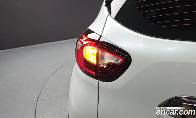 Renault (Samsung) QM3 2018 1.5 автомат (гидро), миниатюра 9
