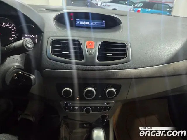 Renault (Samsung) SM3 2011 2.0 автомат (гидро), миниатюра 10