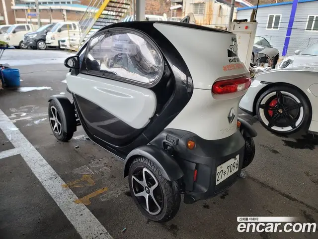 Renault (Samsung) Twizy 2019 0.1 автомат (гидро), миниатюра 2