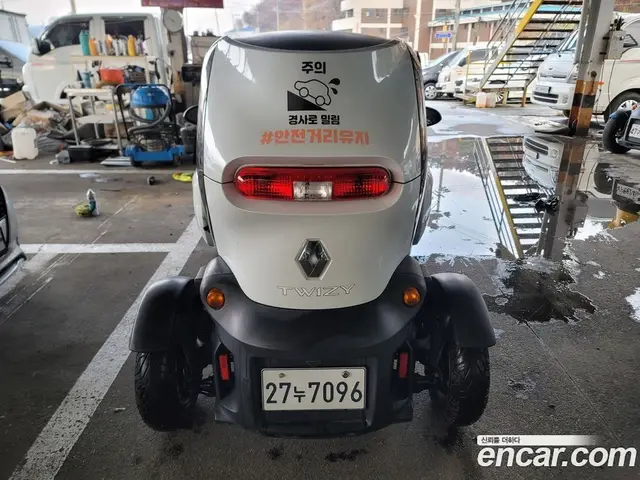 Renault (Samsung) Twizy 2019 0.1 автомат (гидро), миниатюра 3