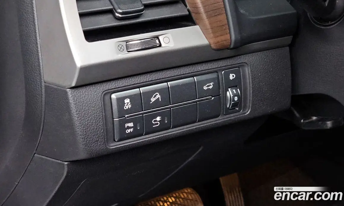 SsangYong Rexton 2018 2.2 автомат (гидро), фото 16
