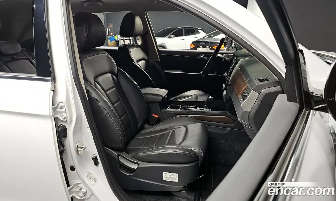 SsangYong Rexton 2018 2.2 автомат (гидро), фото 10