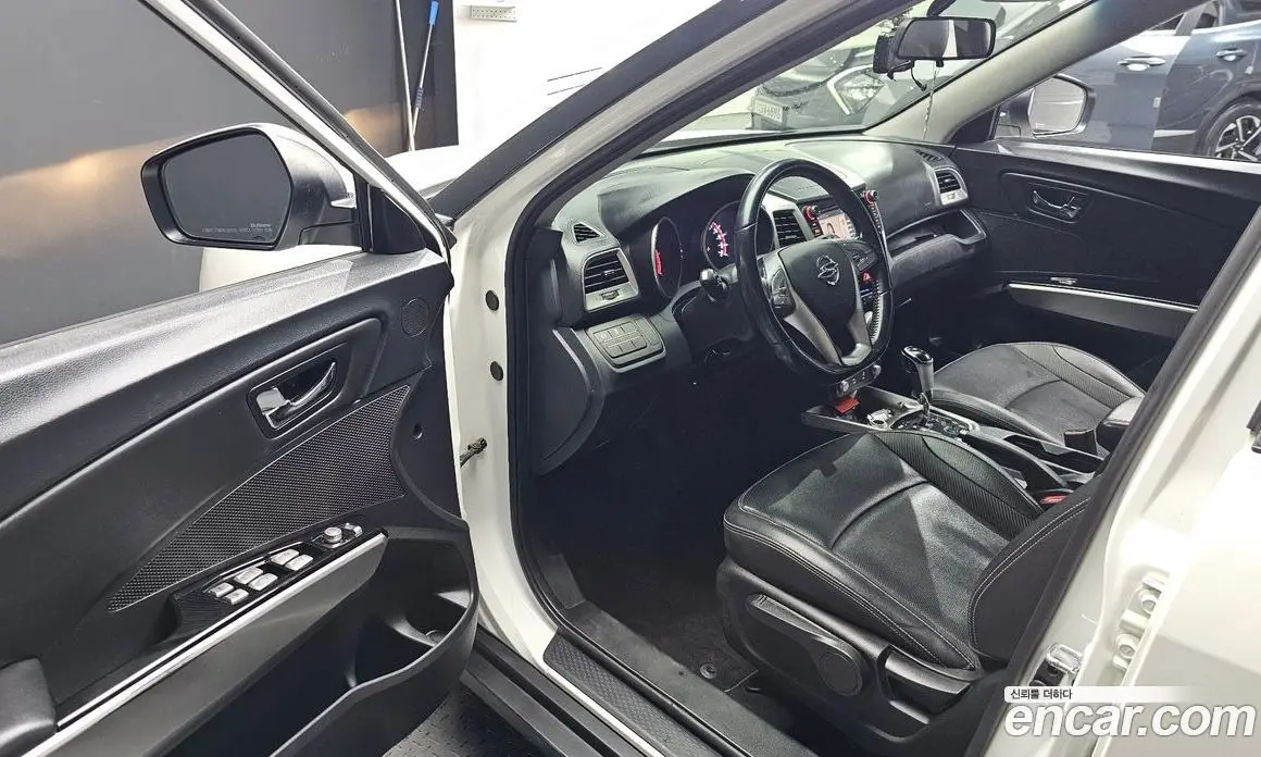 SsangYong TIBOLI 2015 1.6 автомат (гидро), фото 10