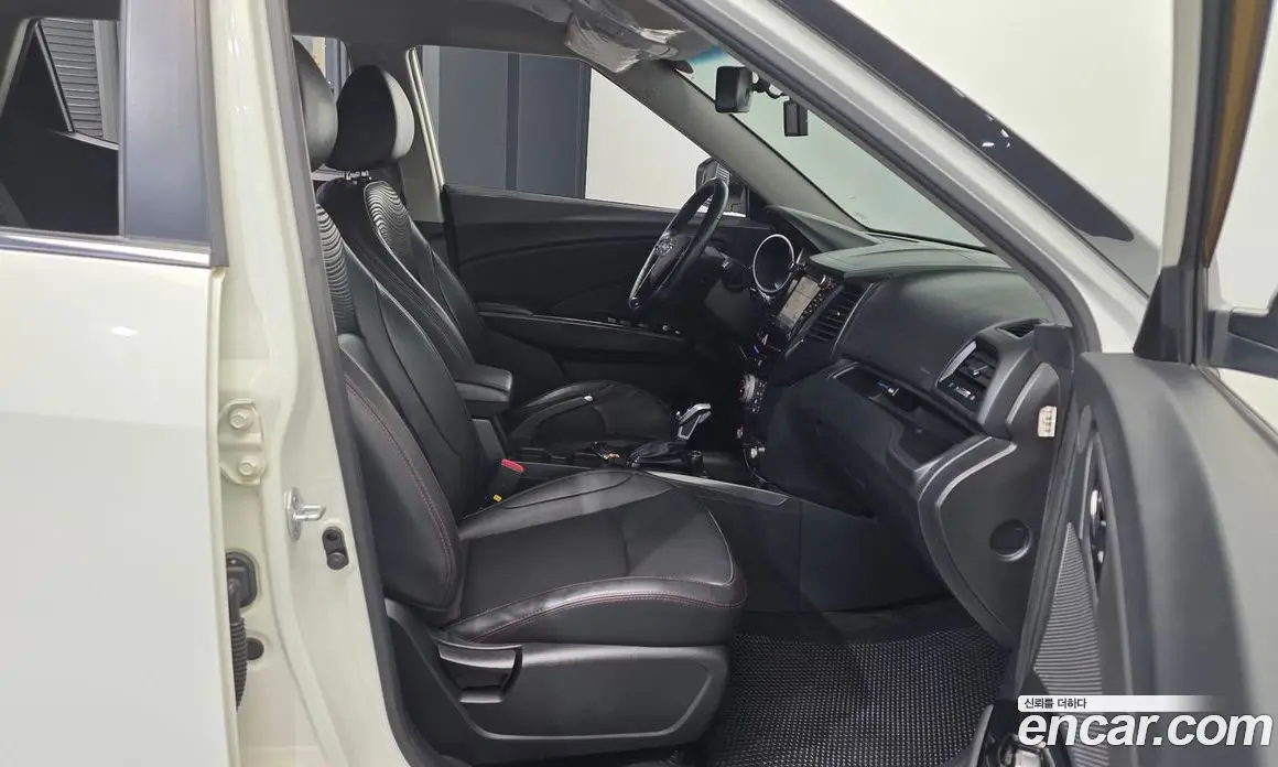 SsangYong TIBOLI 2019 1.6 автомат (гидро), фото 16