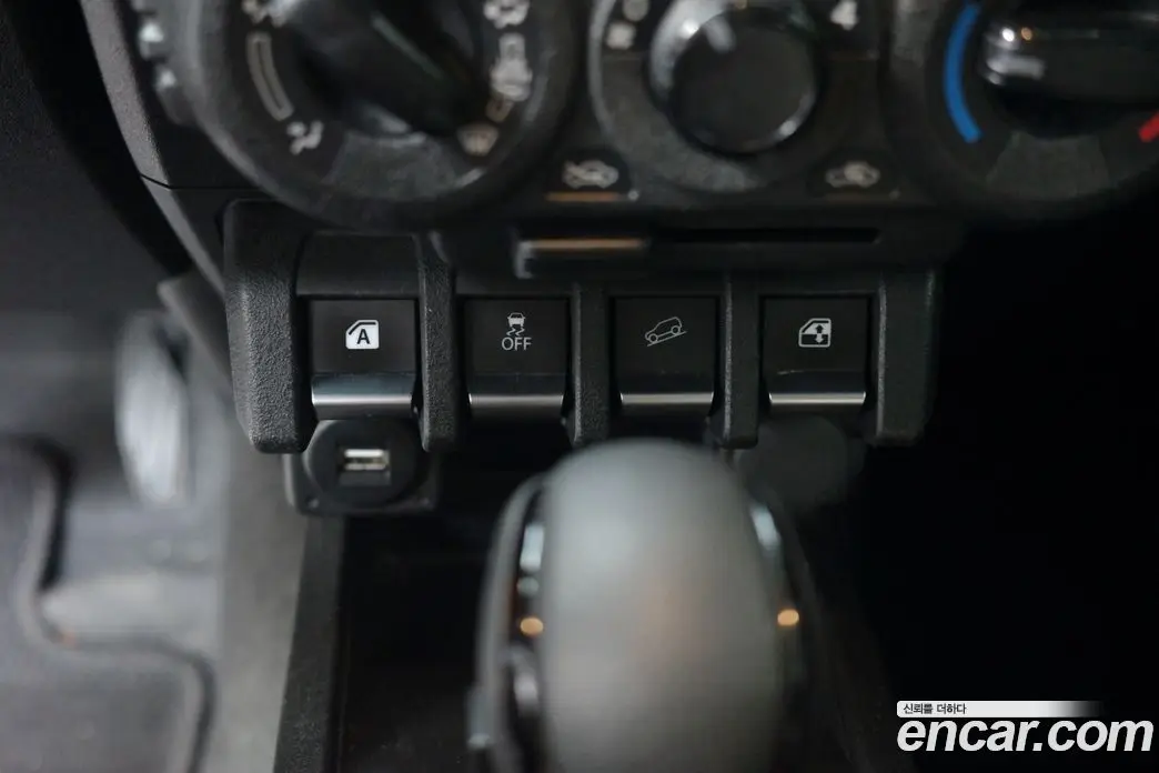 Suzuki Jimny 2019 1.5 автомат (гидро), фото 16
