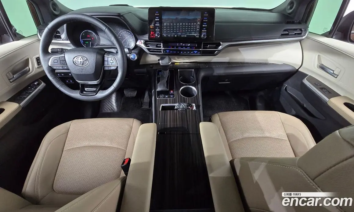 Toyota Sienna 2023 2.5 автомат (гидро), фото 7 Toyota Sienna 2023 2.5 автомат (гидро), фото 7