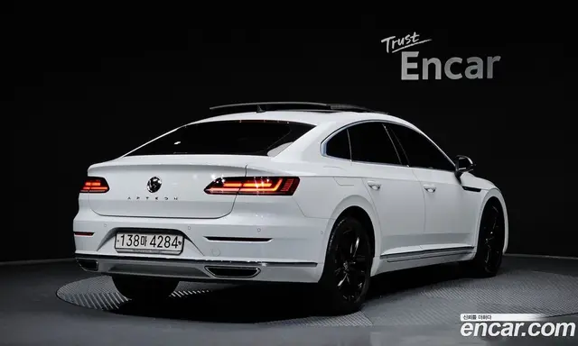 Volkswagen Arteon 2019 2.0 автомат (гидро), миниатюра 2